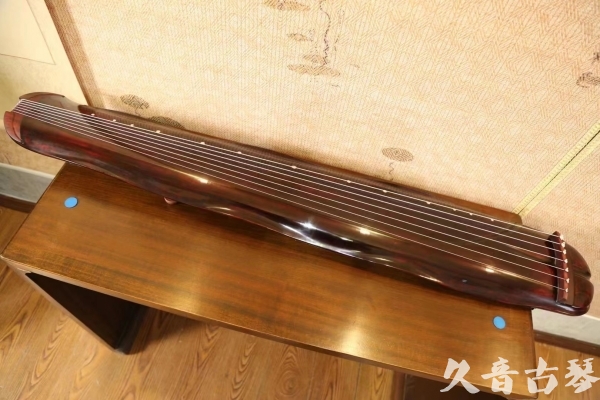 益阳市●久音古琴  ●今日推荐  20230516【收藏级断纹蕉叶】